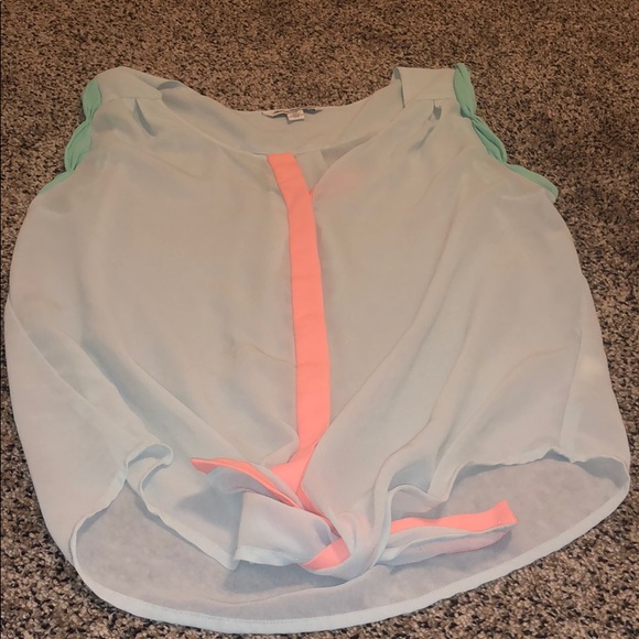 American Eagle outfitters top small - Picture 3 of 4